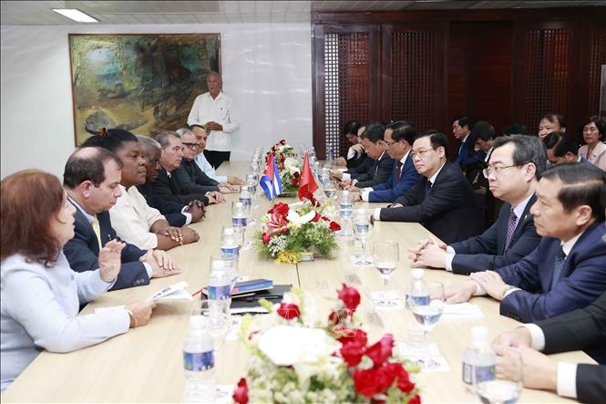 Top Vietnamese legislator receives Santiago de Cuba leadership